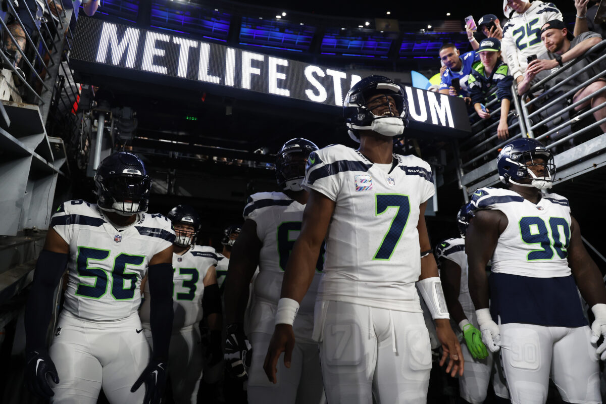 5 individual awards for the Seahawks after 4 games played