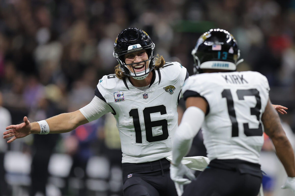Jaguars outlast Saints with late defensive stand