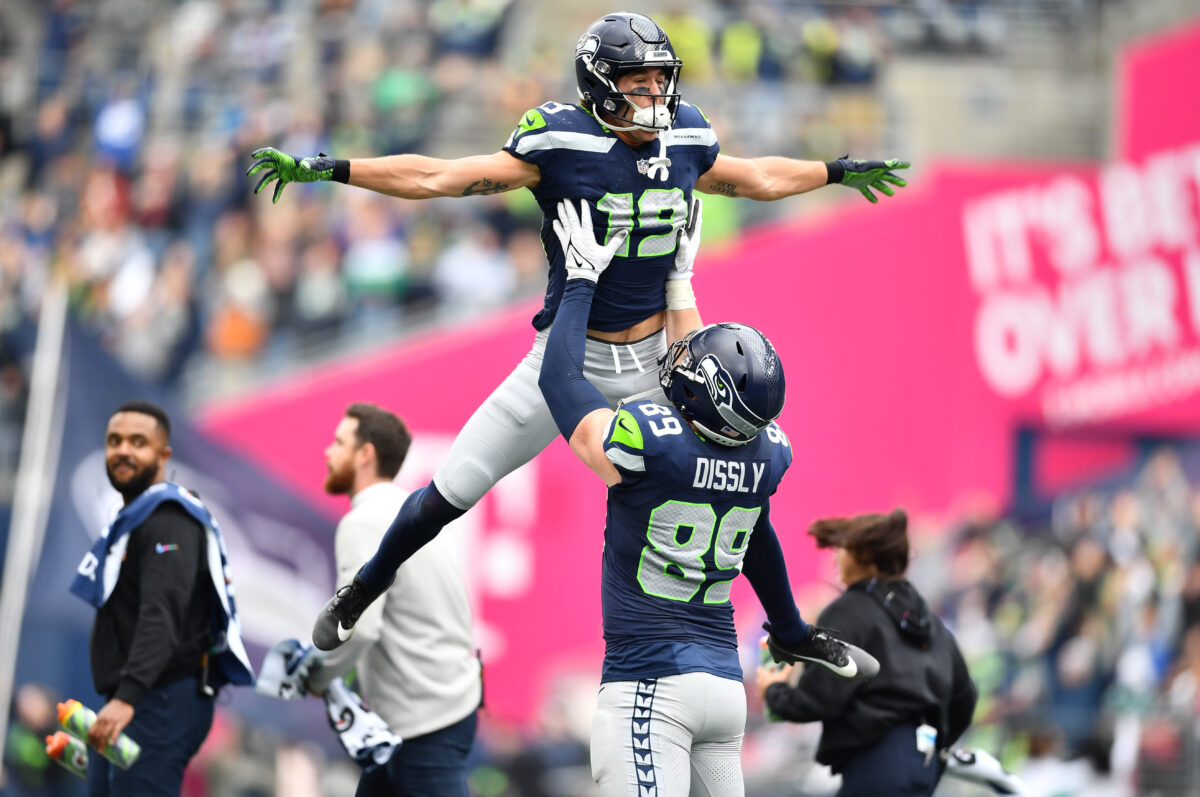 Seahawk rookie Jake Bobo makes great TD catch