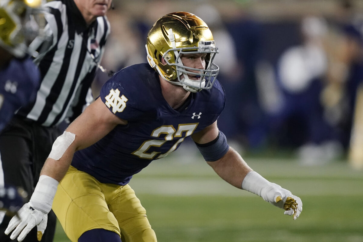 Notre Dame linebacker a finalist for the William V. Campbell Trophy