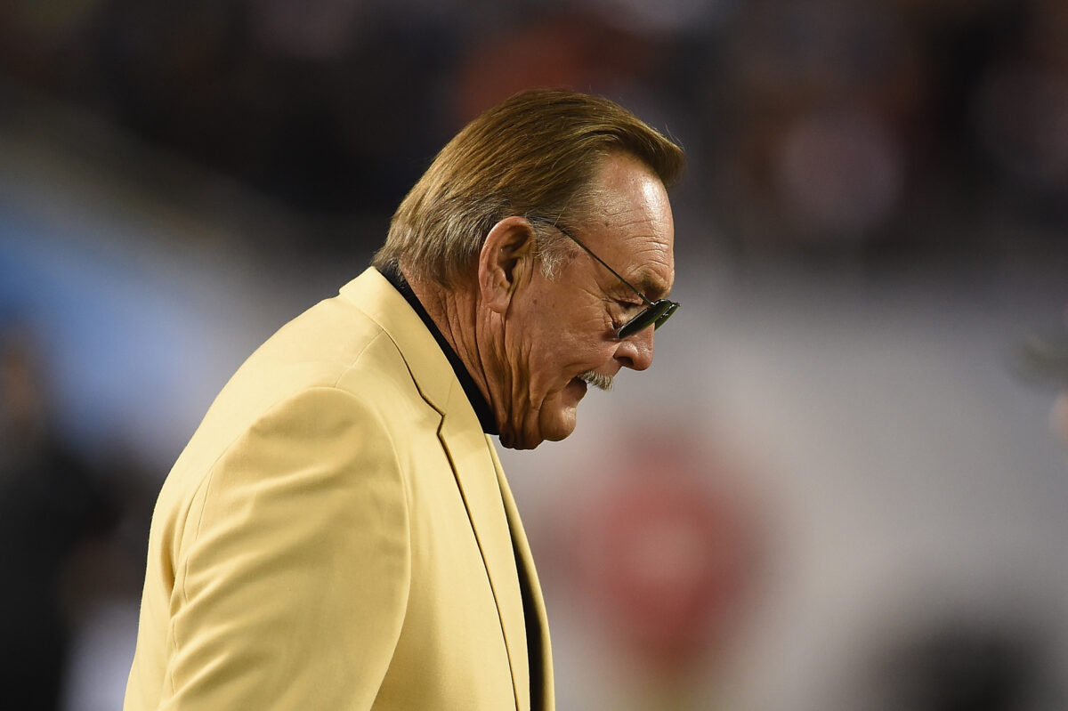 Tributes flood in for Dick Butkus following the legend’s death at age 80