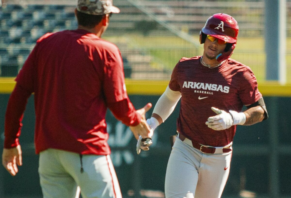 Arkansas baseball wraps up fall with extra-inning drama in finale