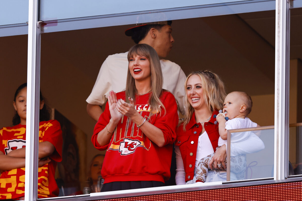 Taylor Swift and Brittany Mahomes shared a silly pregame dance in the duo’s return to KC