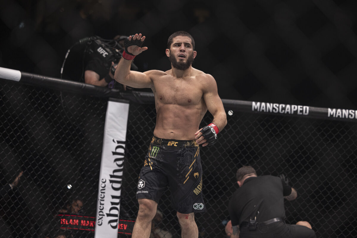 Islam Makhachev def. Alexander Volkanovski at UFC 294: Best photos from Abu Dhabi