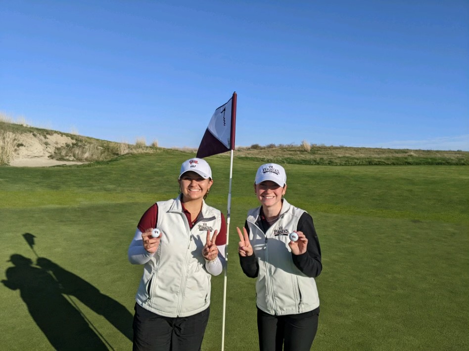 These D-III college teammates made albatross on the same hole on the same day