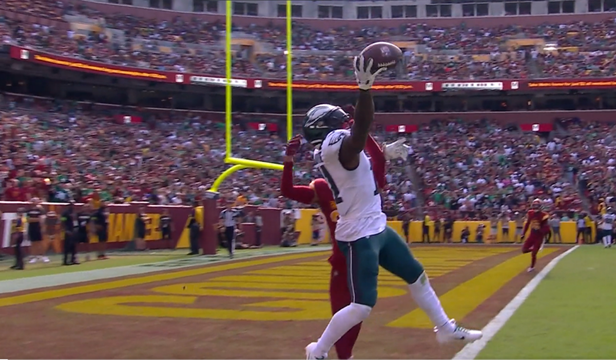 AJ Brown’s stunning one-handed touchdown catch left Eagles fans in awe