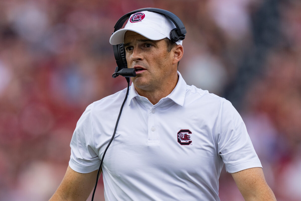South Carolina’s head coach breaks foot in frustration over Florida loss