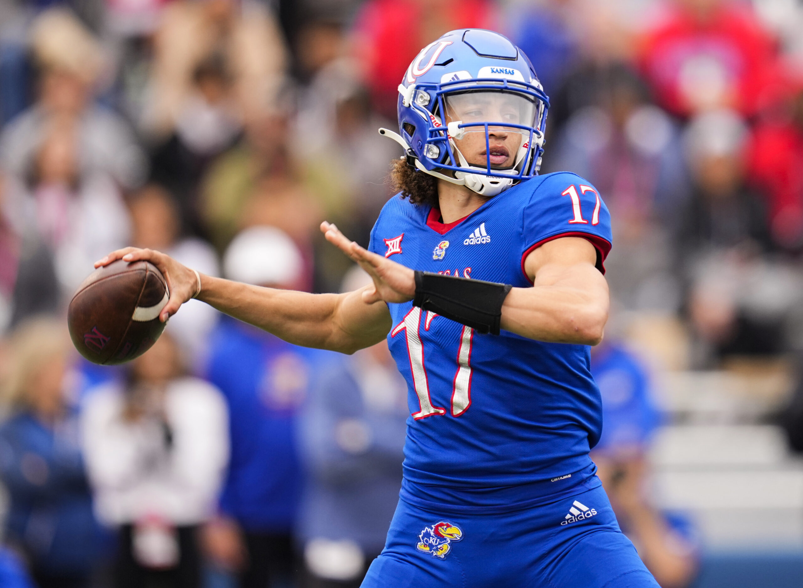 Jason Bean expected to start for Kansas when they host the Oklahoma Sooners