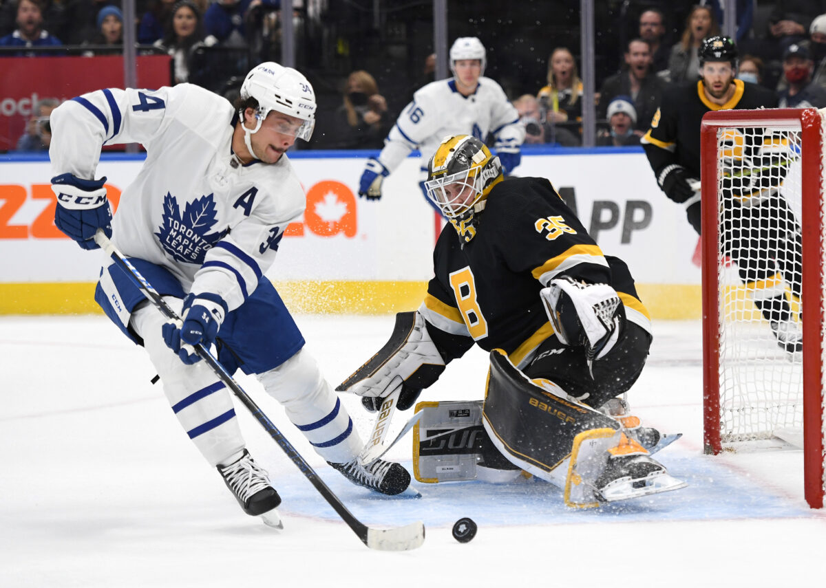 Toronto Maple Leafs at Tampa Bay Lightning odds, picks and predictions