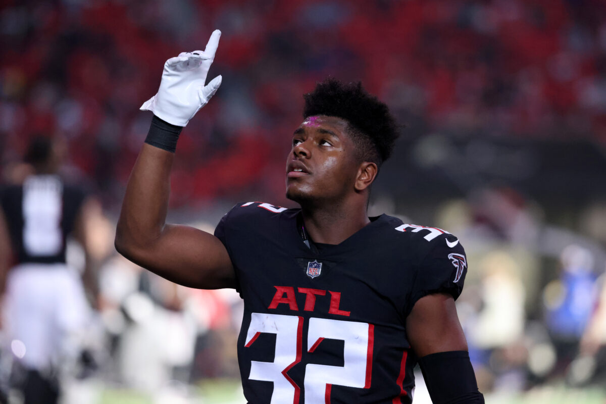 Falcons free up $1.7M in cap space by cutting Jaylinn Hawkins
