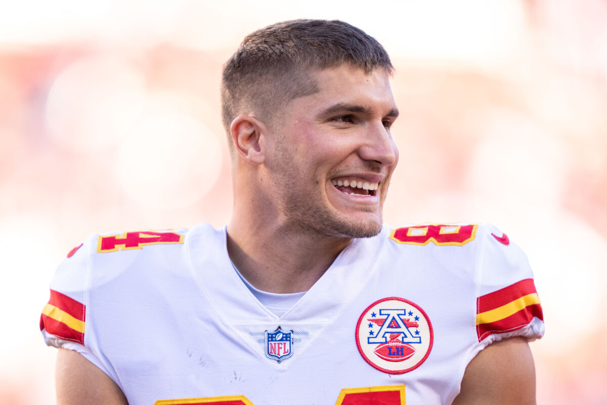 Chiefs WR Justin Watson is expected to be available for Week 8 tilt vs. Broncos