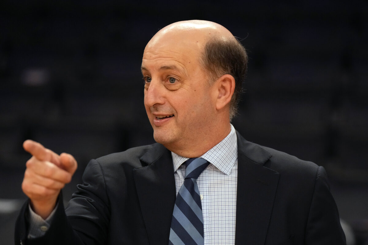 Reacting to the Boston Celtics signing Jeff Van Gundy as a consultant