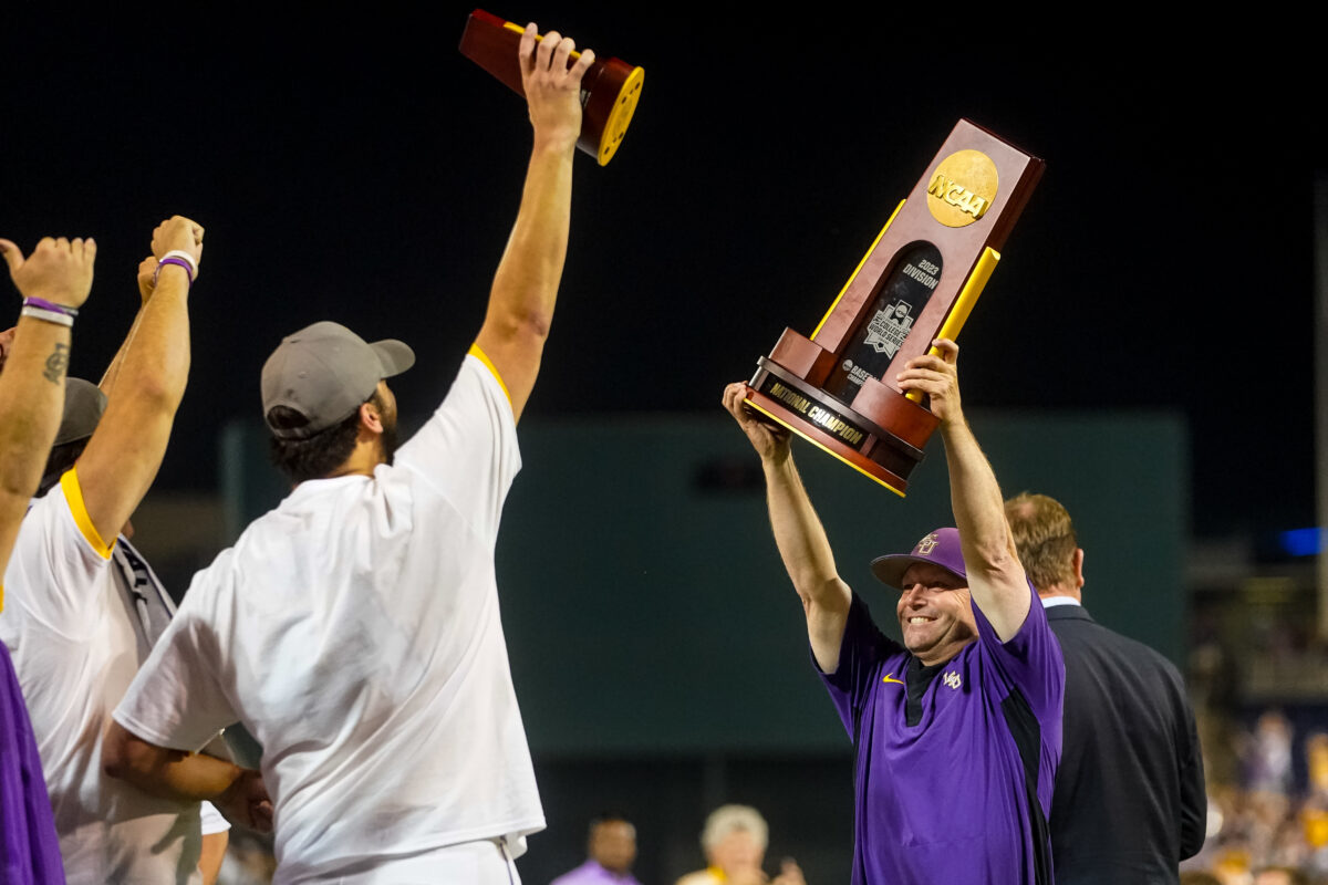 Report: LSU baseball coach Jay Johnson agrees to seven-year, $12.5 million deal
