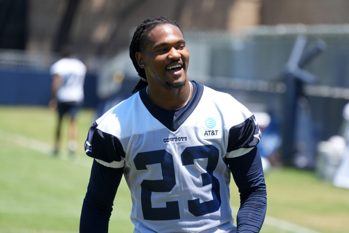 Cowboys Rico Dowdle out of game with hip injury