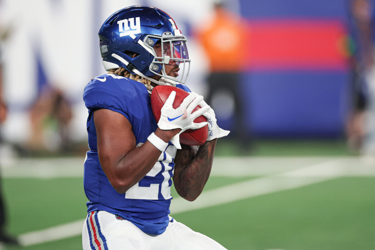 Giants will go back to Eric Gray as their punt returner