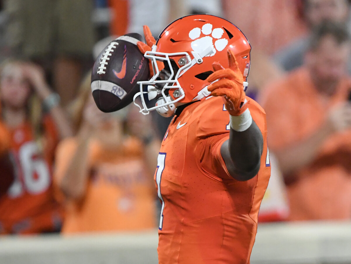 Mafah finds the end zone, Clemson trails NC State 10-7