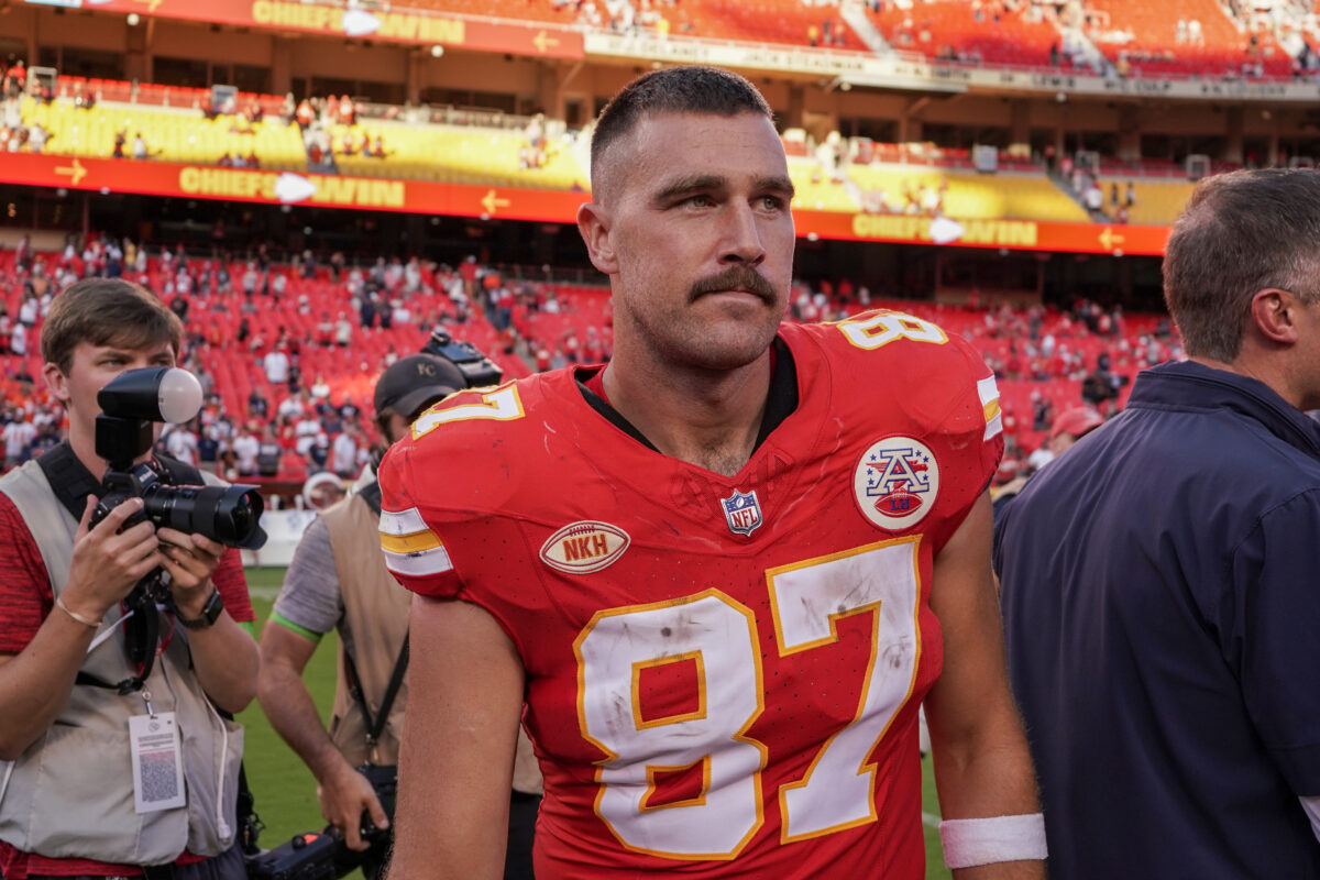 Travis Kelce shakes off Aaron Rodgers dig: ‘I’m fully comfortable with him calling me Mr. Pfizer’