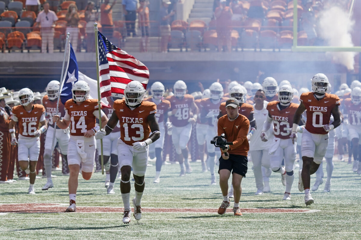 Texas moves up one spot in latest US LBM Coaches Poll after Week 5