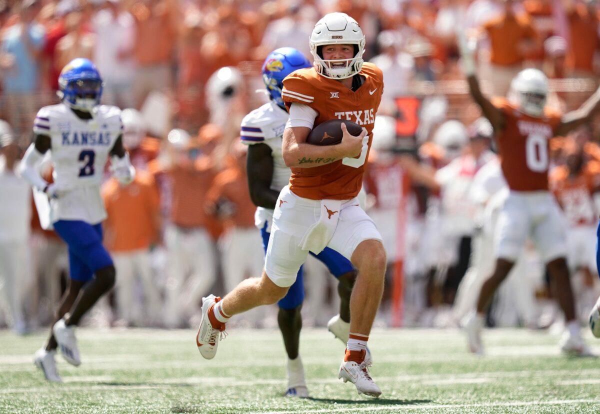 LOOK: Best photos from Texas’ dominant win over Kansas