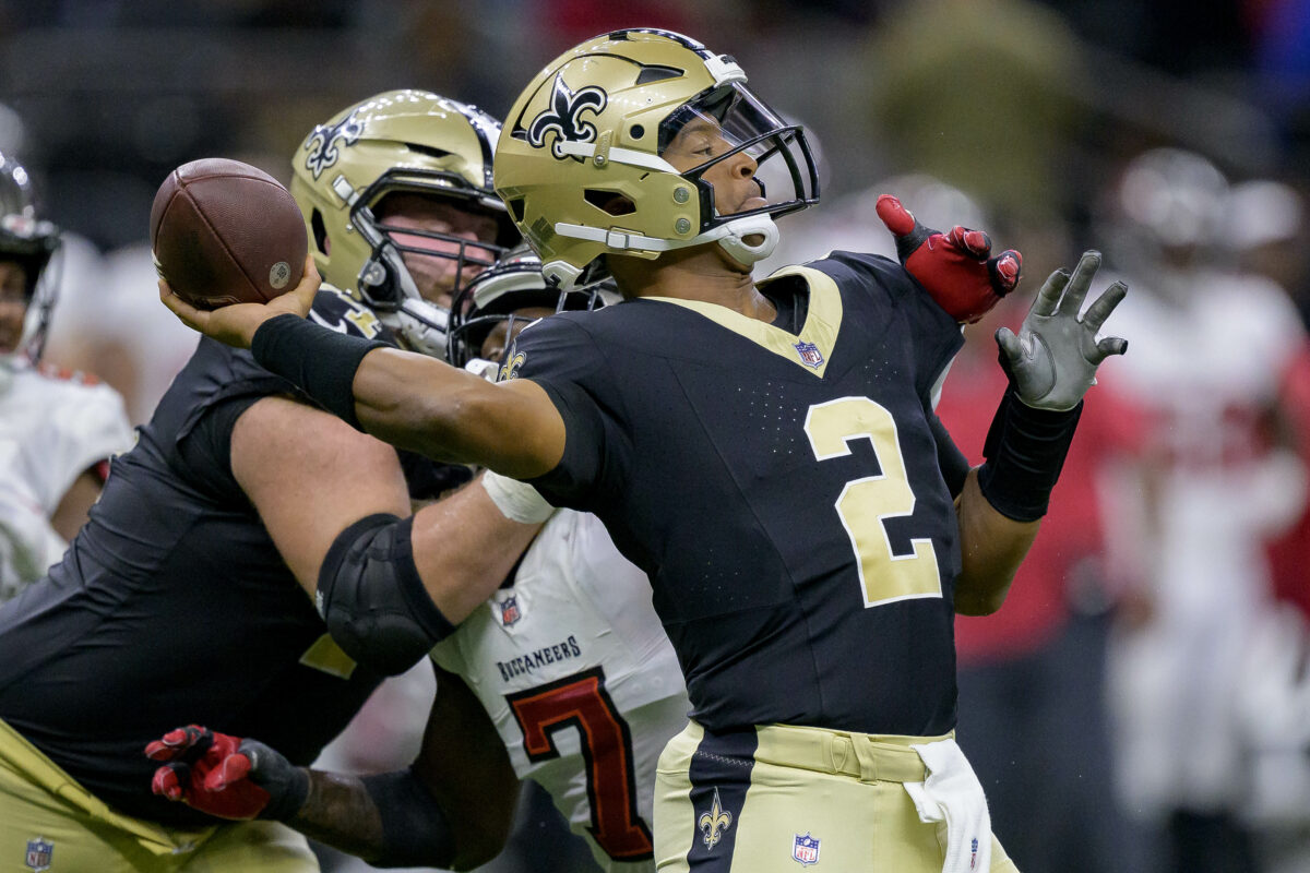Jameis Winston immediately intercepted after going into Saints blowout loss to Bucs