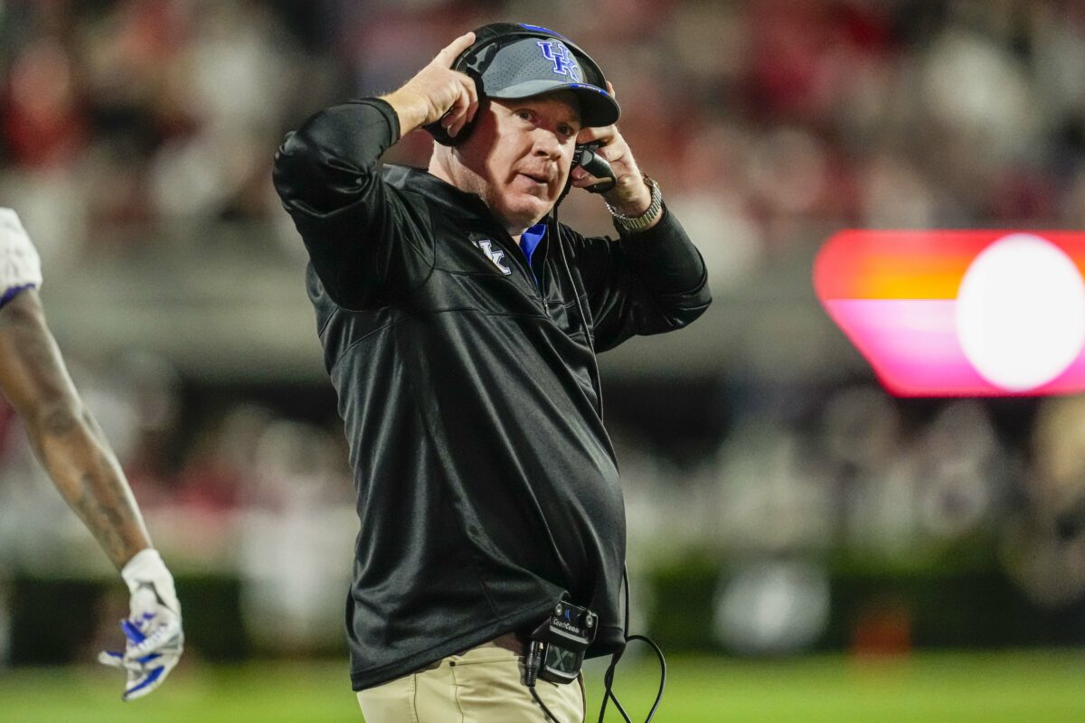 ‘That’s what those dudes are doing’: Stoops asks Kentucky fans to increase donations