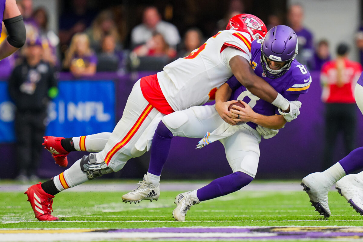Vikings lose Justin Jefferson to hamstring injury in tough loss to Chiefs