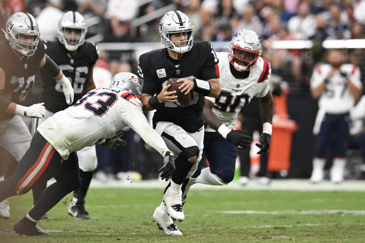 Raiders, Bears Wednesday injury report: QB Jimmy Garoppolo misses practice with back injury
