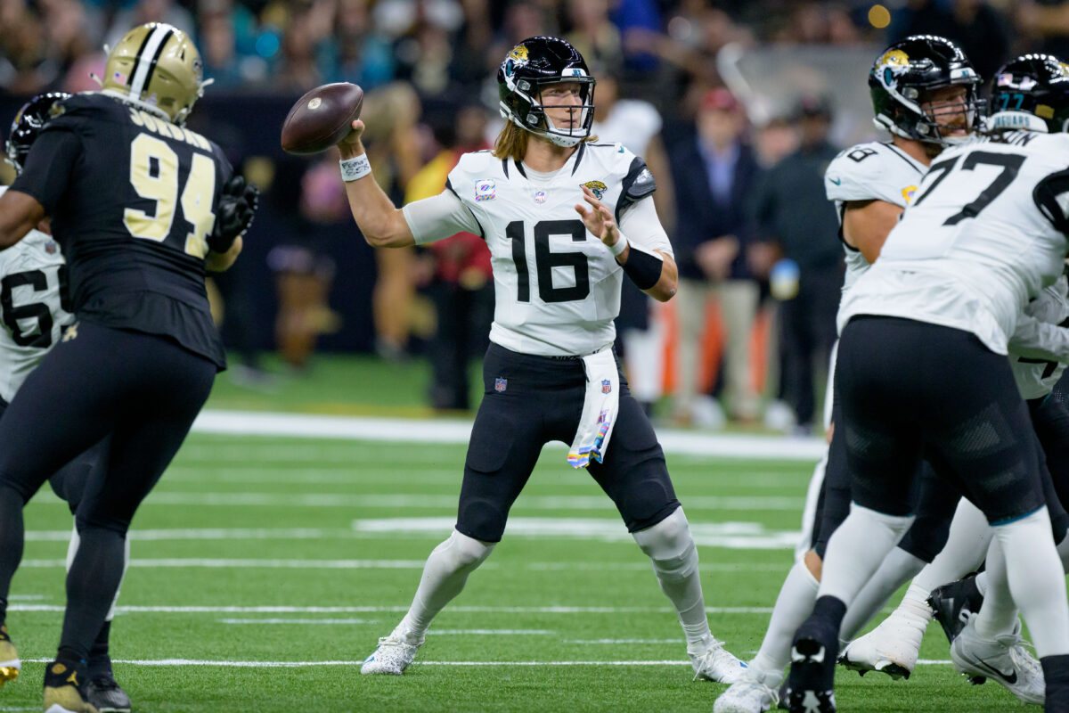 Social media reacts: Lawrence and Etienne lead the Jaguars to a Thursday night win over the Saints