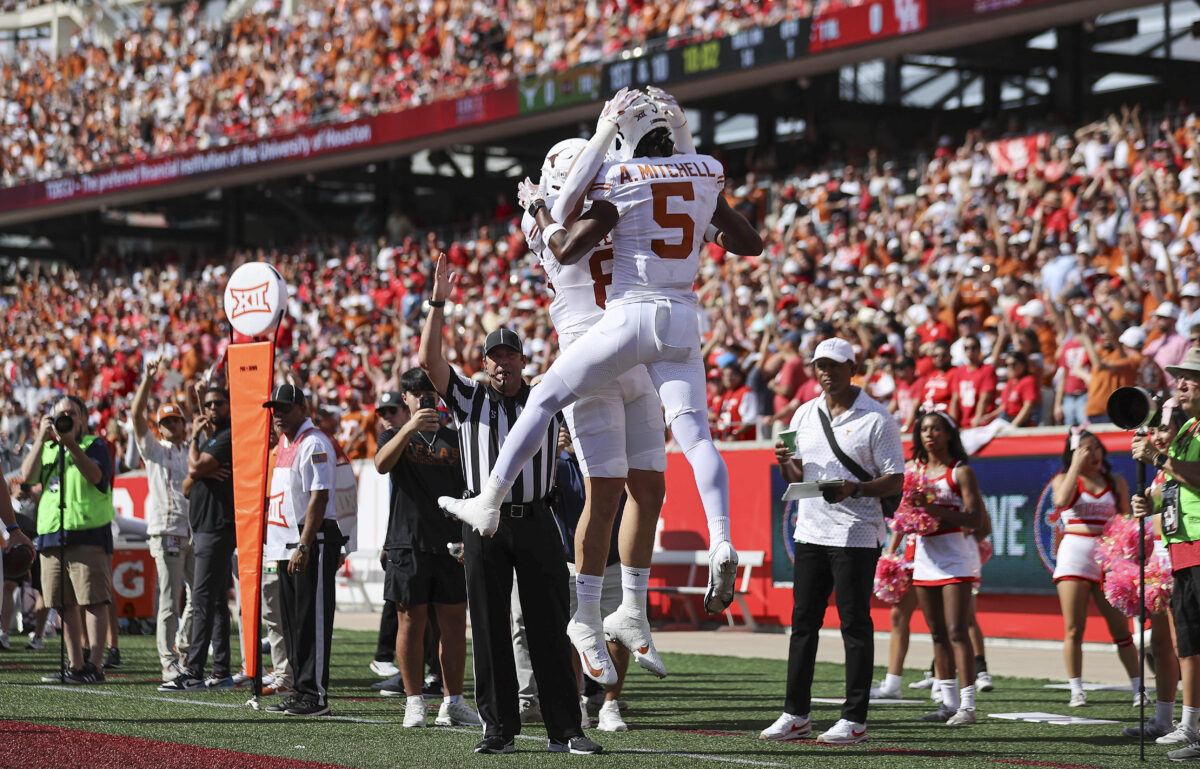 By the numbers: Texas was outgained in total yards despite victory