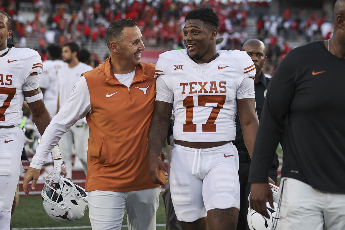 Texas play calling must reach next level with a backup quarterback
