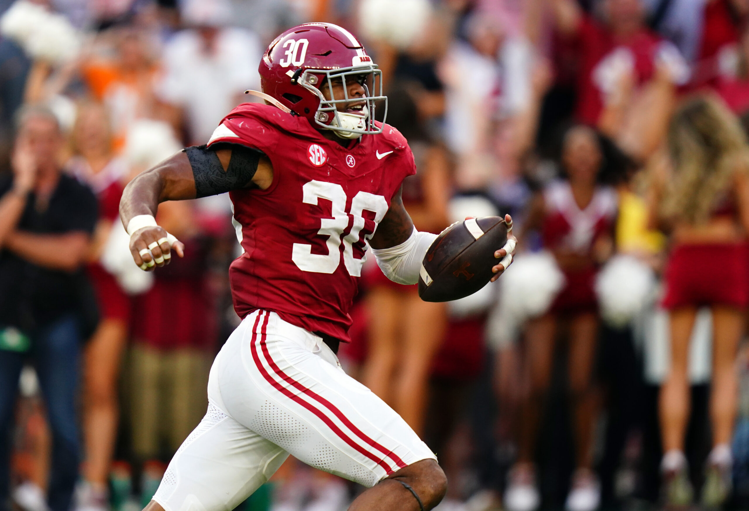 Alabama LB Jihaad Campbell named SEC Co-Defensive Player of the Week