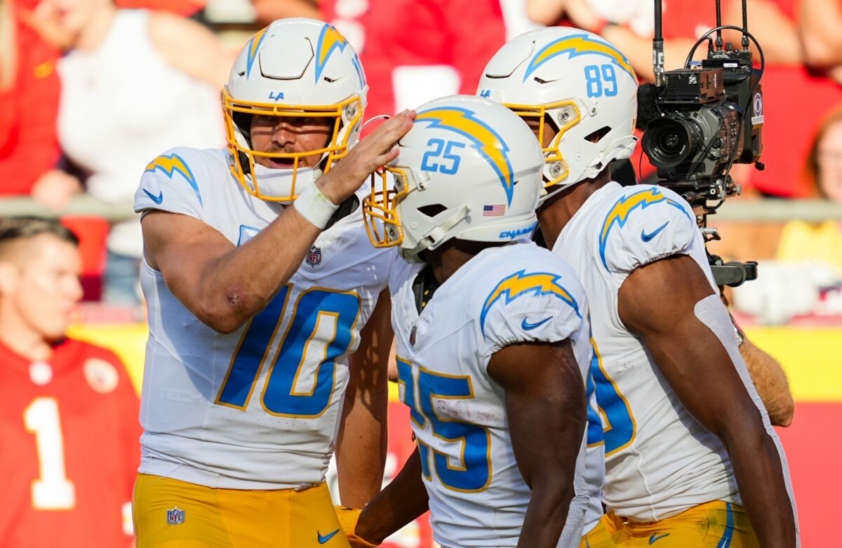 Chicago Bears at Los Angeles Chargers odds, picks and predictions
