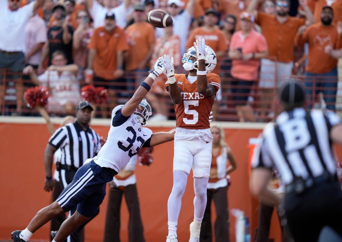 Despite sloppy start, Texas prevails over BYU, 35-6