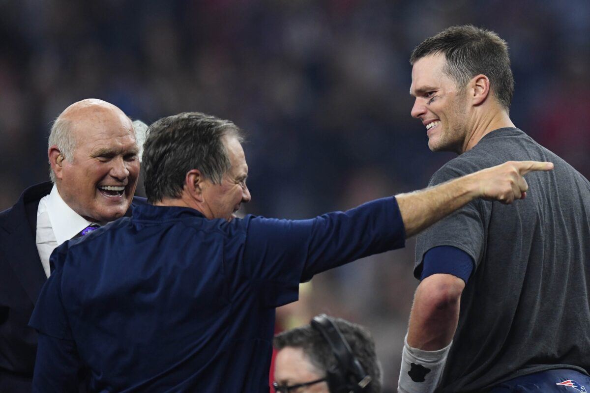 Tom Brady still backing Bill Belichick and Patriots, despite struggles