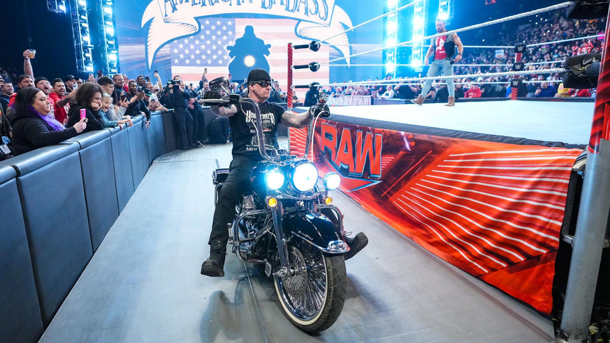 The Undertaker returns to WWE on NXT, chokeslams Bron Breakker