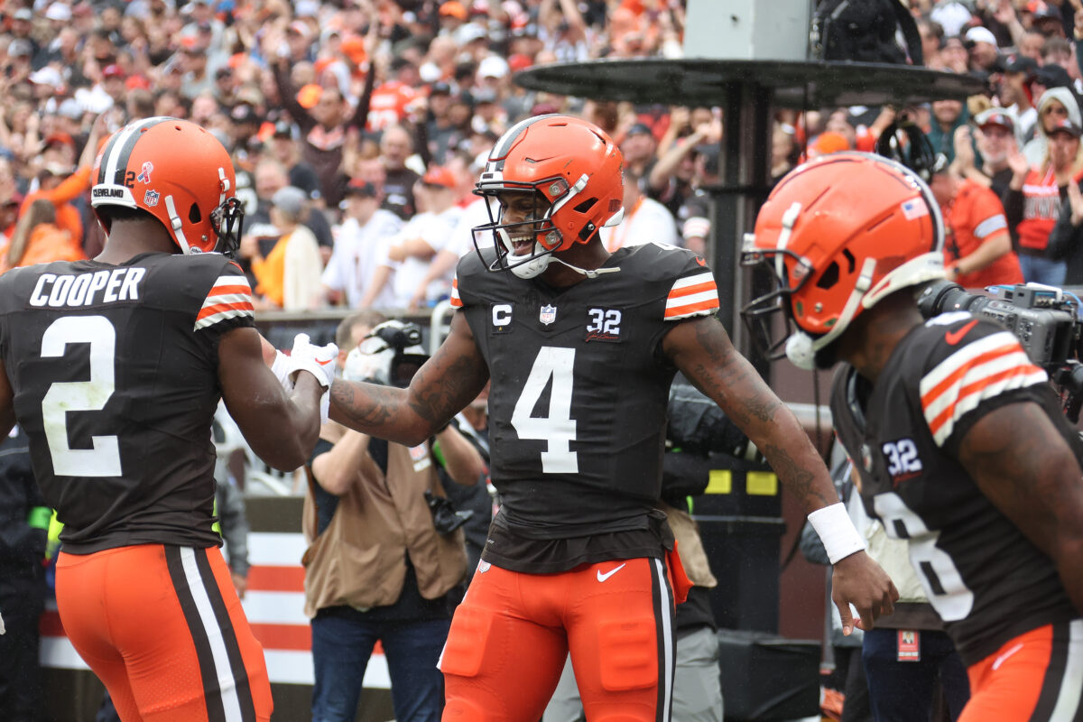 Browns: Amari Cooper tells Deshaun Watson to ‘slide sometimes’ in sideline interview