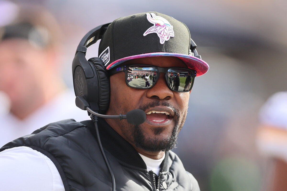 Vikings defensive coordinator Brian Flores is the NFL’s binary pass-rush expert