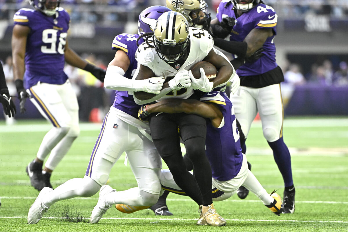 Alvin Kamara ties Marshall Faulk for most two-point conversions in NFL history