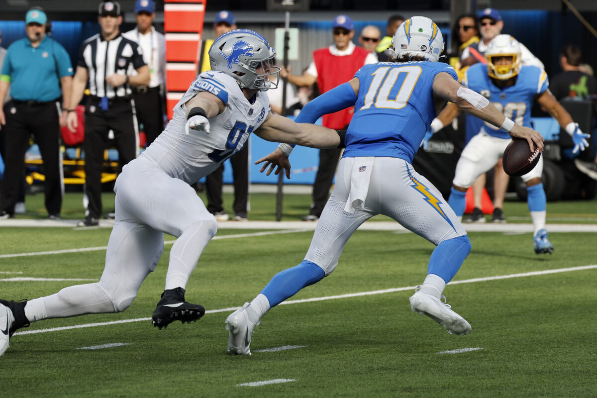 Dan Campbell explains what went wrong with the Lions pass rush in win over Chargers