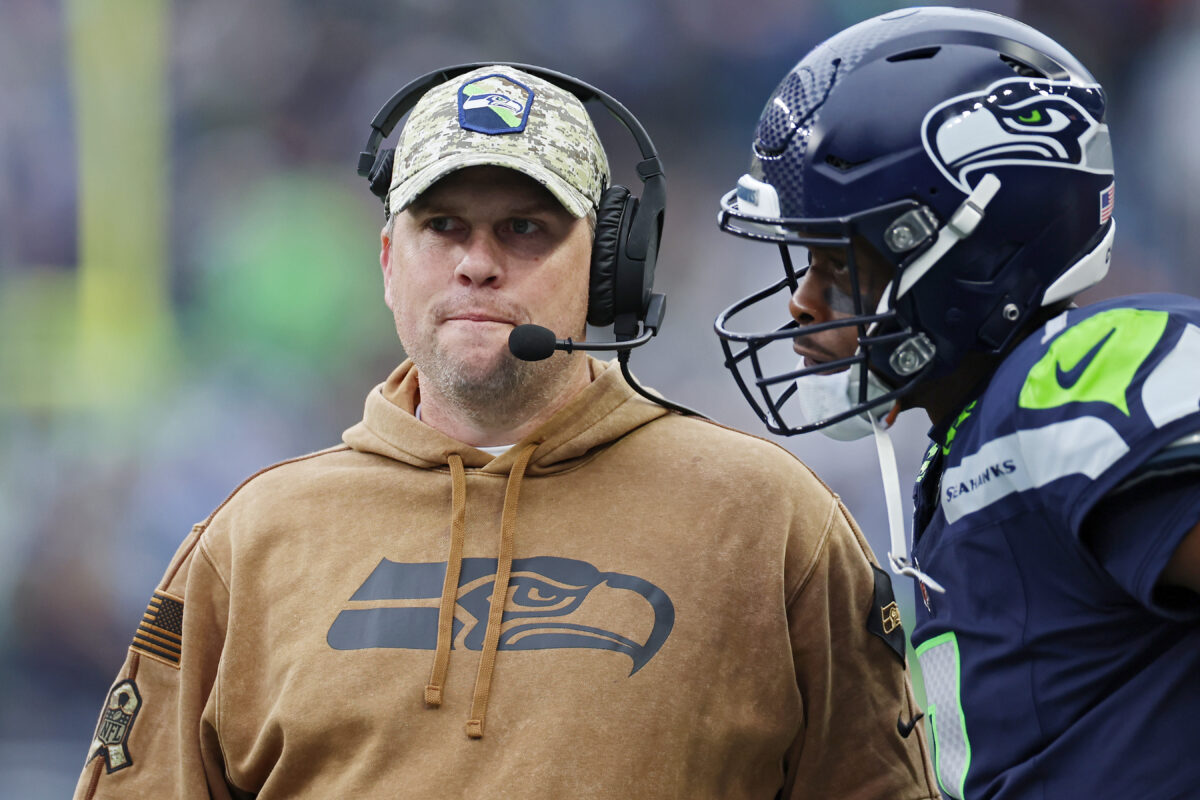 Geno Smith credits offensive line, playcalling after Seahawks win