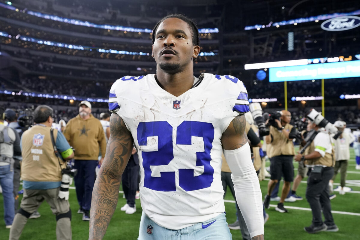 Watch: Cowboys RB Rico Dowdle opens Thanksgiving scoring
