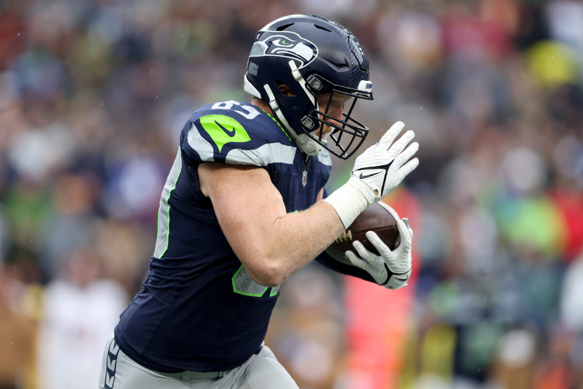 Seahawks tight ends preaching patience, per Will Dissly