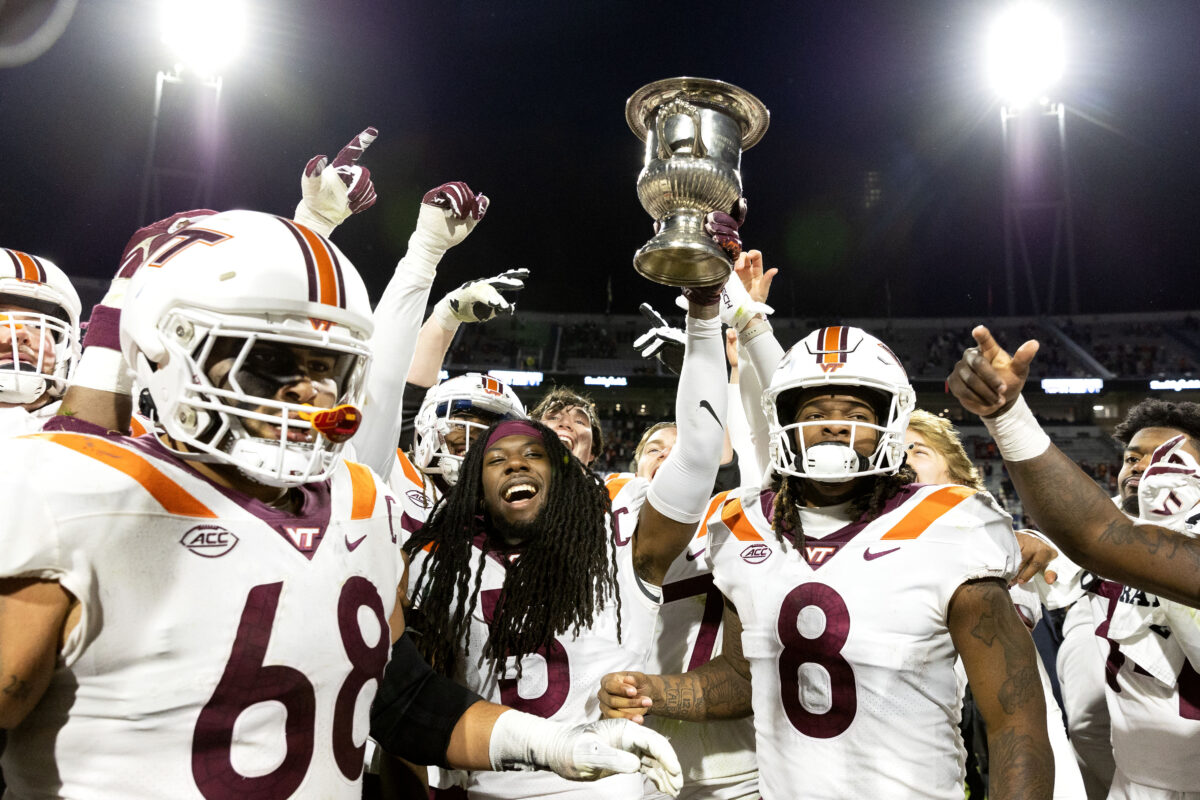 Virginia’s sprinklers hilariously turned on while Virginia Tech was trying to take a postgame team photo