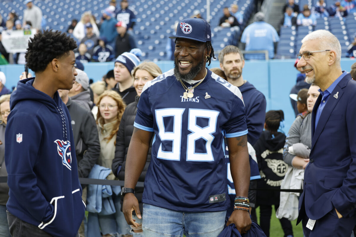Titans spell Brian Orakpo’s name wrong during tribute