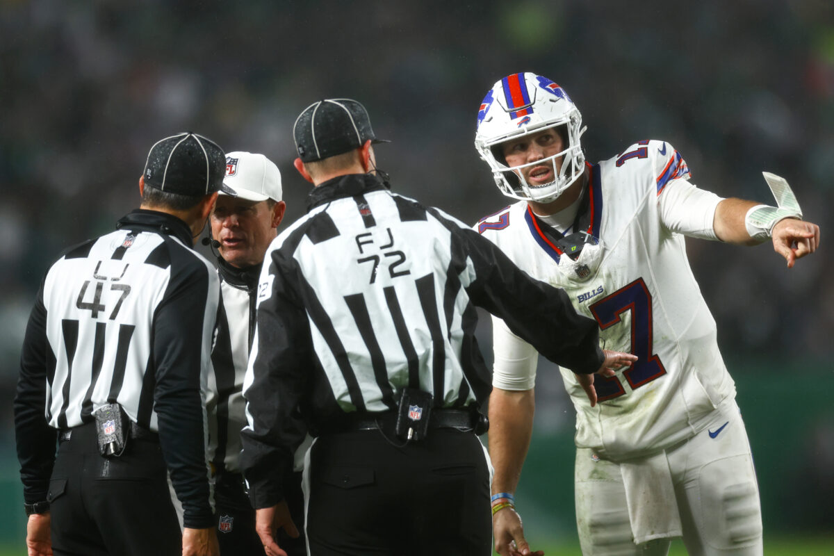 Bills’ Sean McDermott, players comment on officiating during loss to Eagles