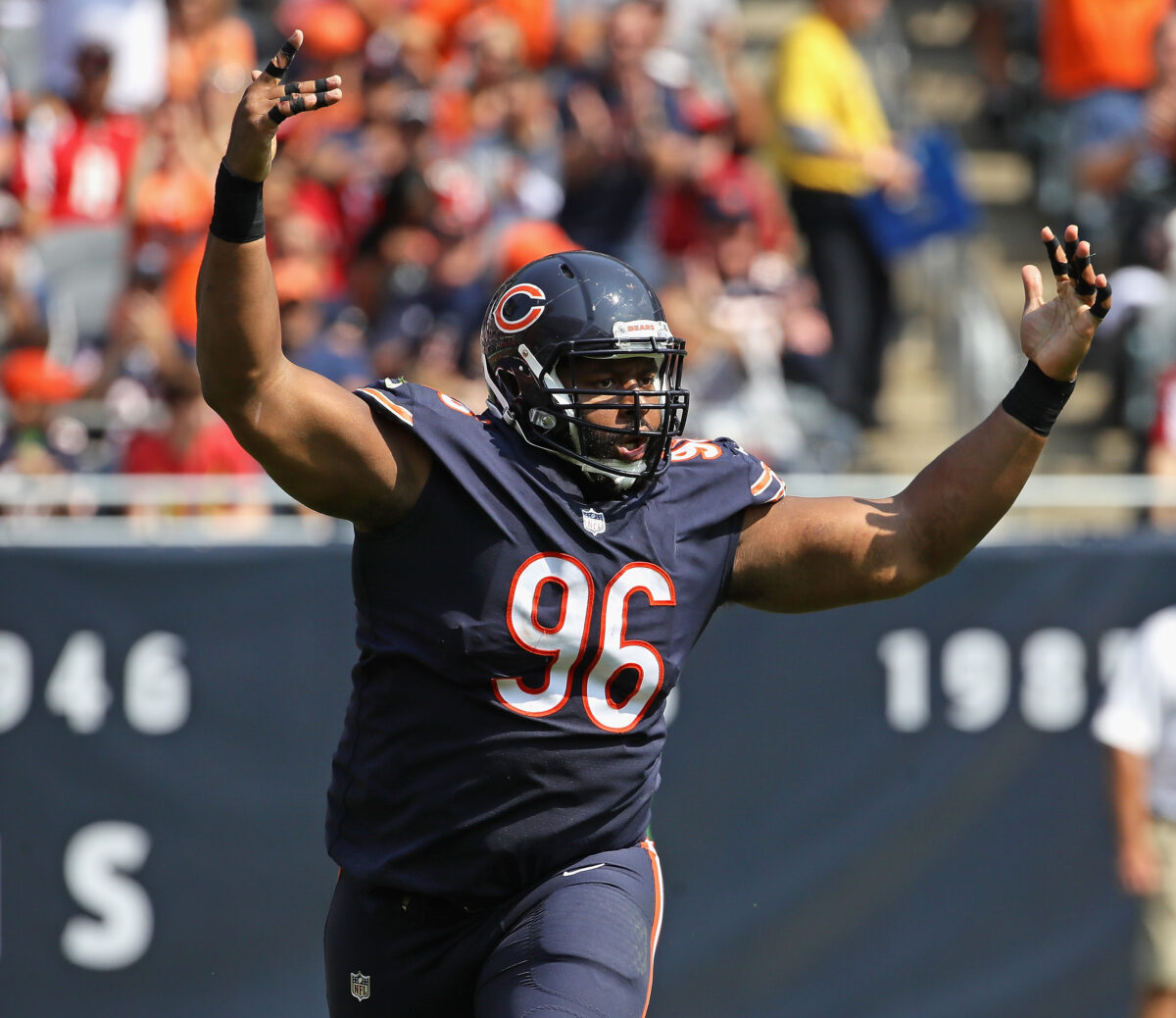 Vic Fangio floated DL Akiem Hicks’ name to Dolphins as potential signing