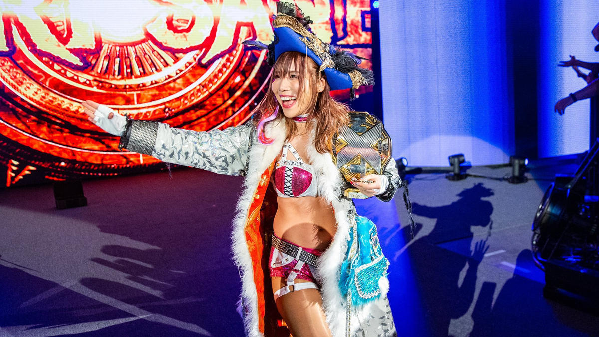 Kairi Sane returns at WWE Crown Jewel, helps IYO SKY defeat Bianca Belair