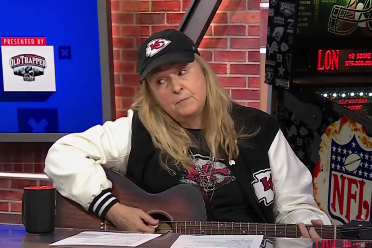 Melissa Etheridge wrote a new song about being a Chiefs fan before Taylor Swift and Travis Kelce’s relationship