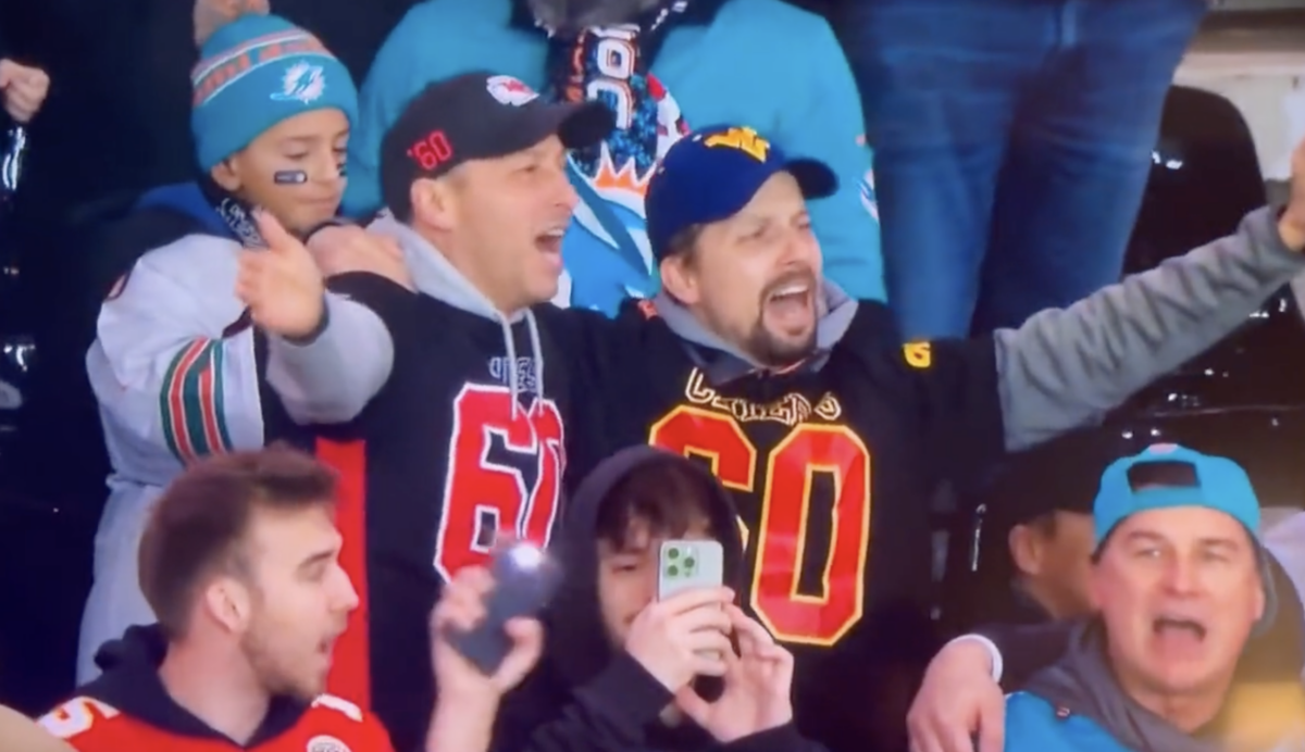 Frankfurt NFL fans beautifully sang Take Me Home, Country Roads during the Chiefs-Dolphins game