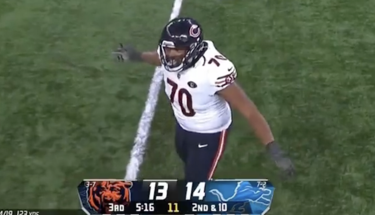Mics picked up Bears OT Braxton Jones’ confusing NSFW reaction to getting pulled